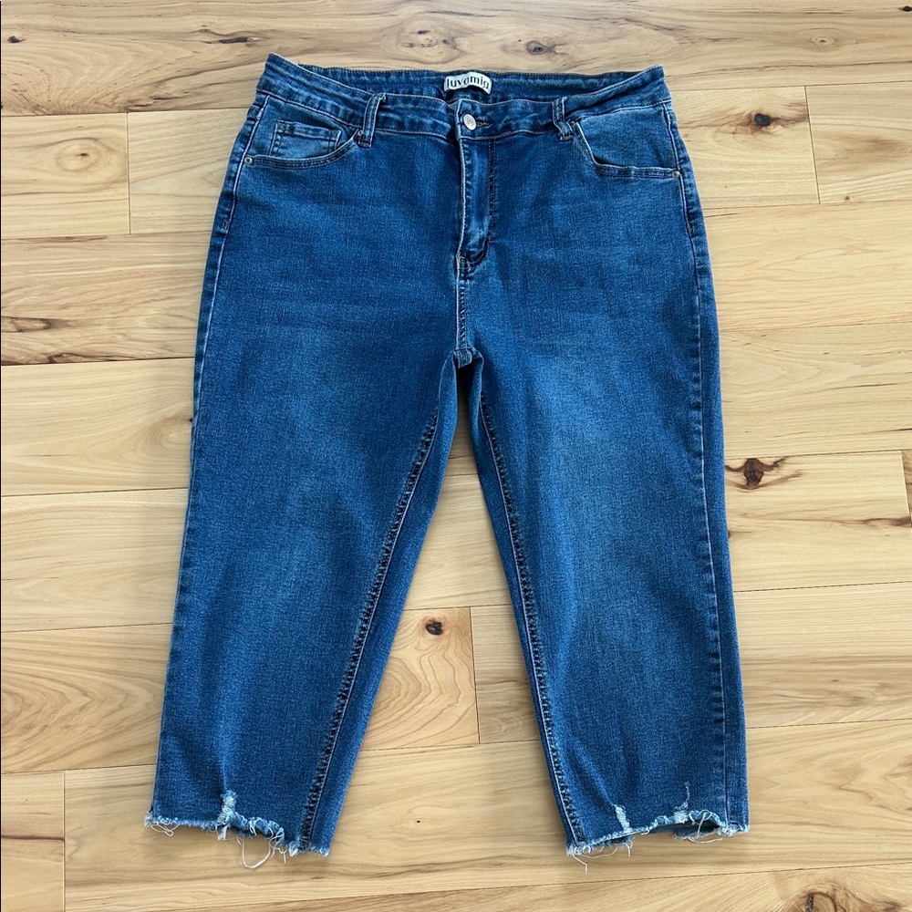 Luvamia Cropped Capris Size XL Jeans